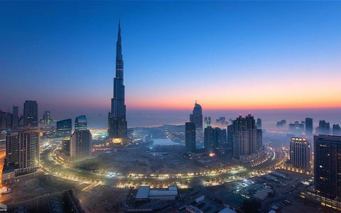 央行批准、银行发行、链上流通：阿联酋正在编织怎样的国家级数字金融网络