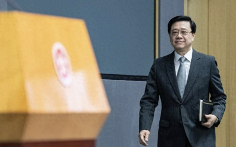 李家超宣布：香港建设全球数字资产创新中心迈出关键一步，首批稳定币牌照下月落地